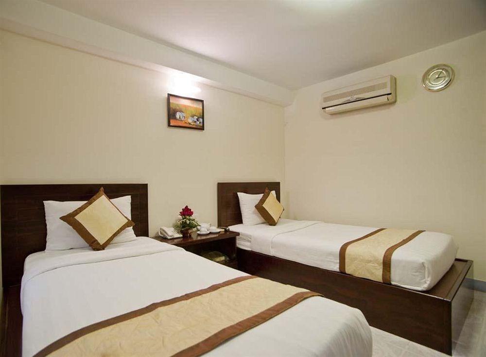 Oyo 438 Small Bay Hotel Ho Chi Minh-staden Exteriör bild