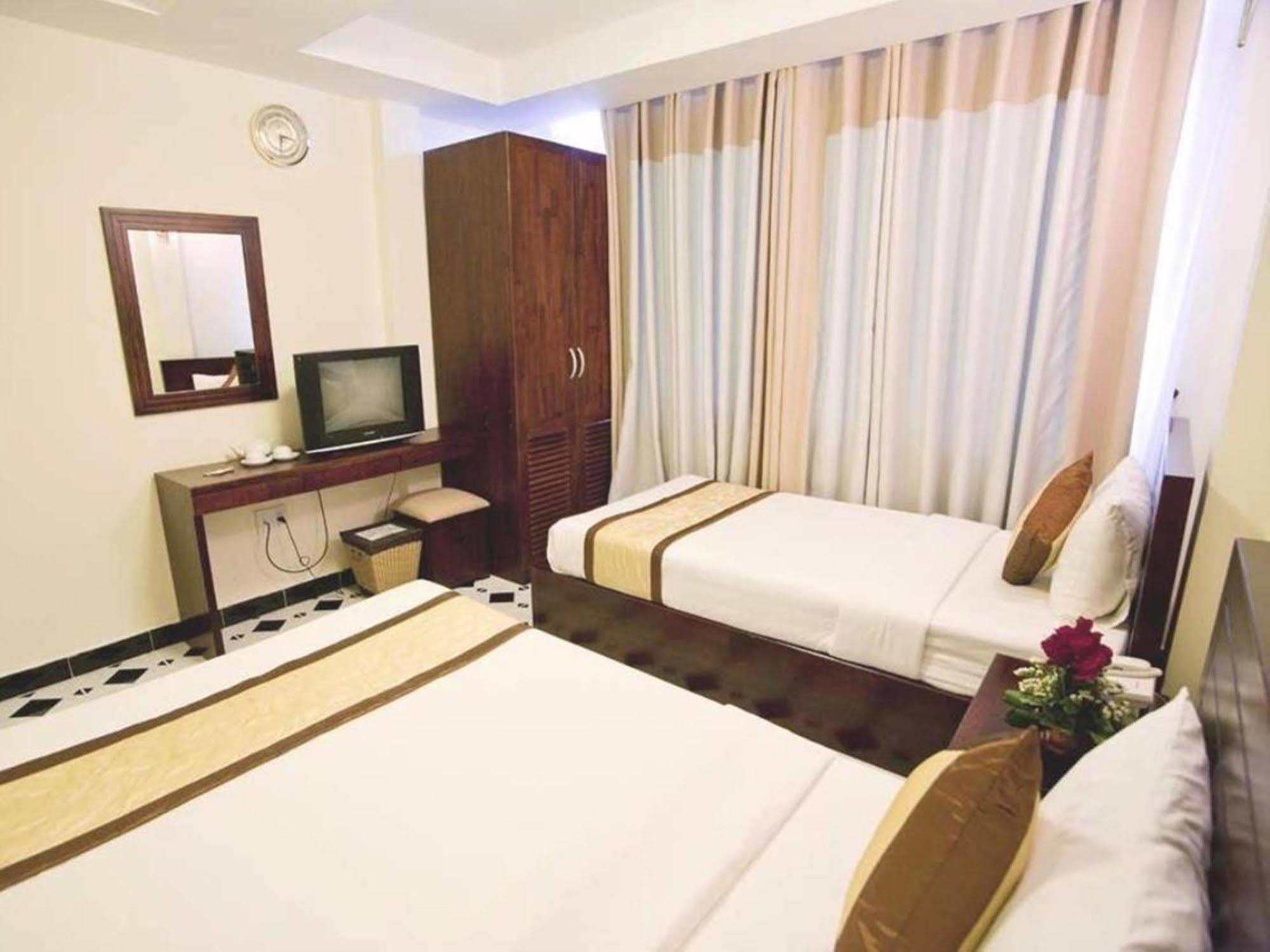 Oyo 438 Small Bay Hotel Ho Chi Minh-staden Exteriör bild