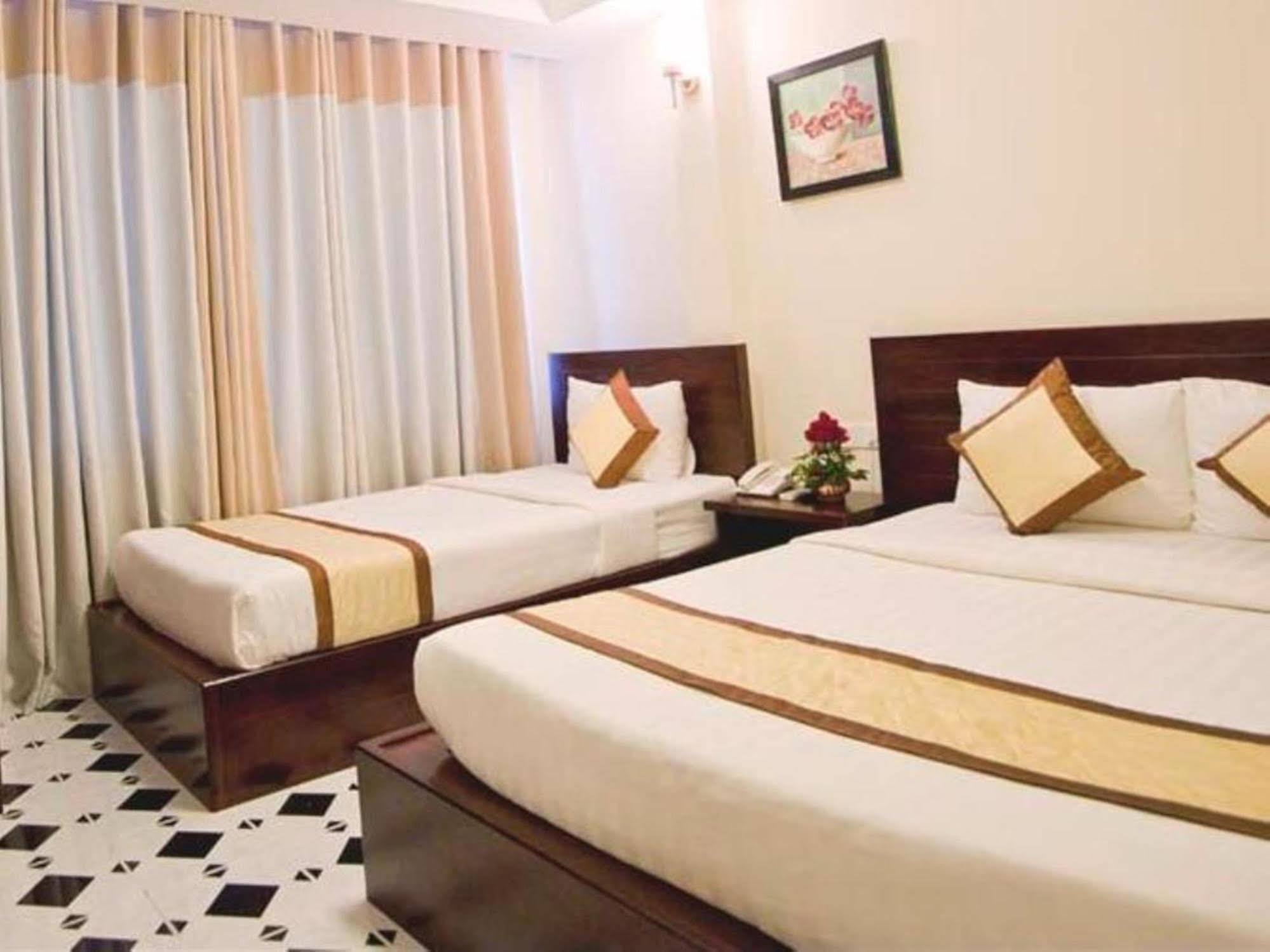 Oyo 438 Small Bay Hotel Ho Chi Minh-staden Exteriör bild