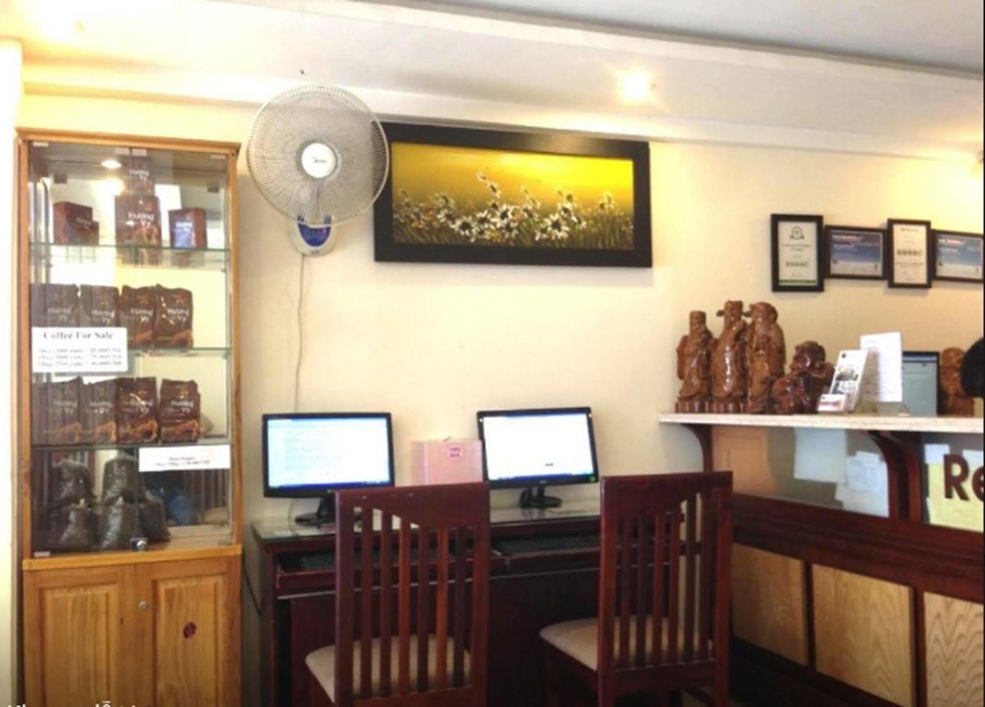 Oyo 438 Small Bay Hotel Ho Chi Minh-staden Exteriör bild