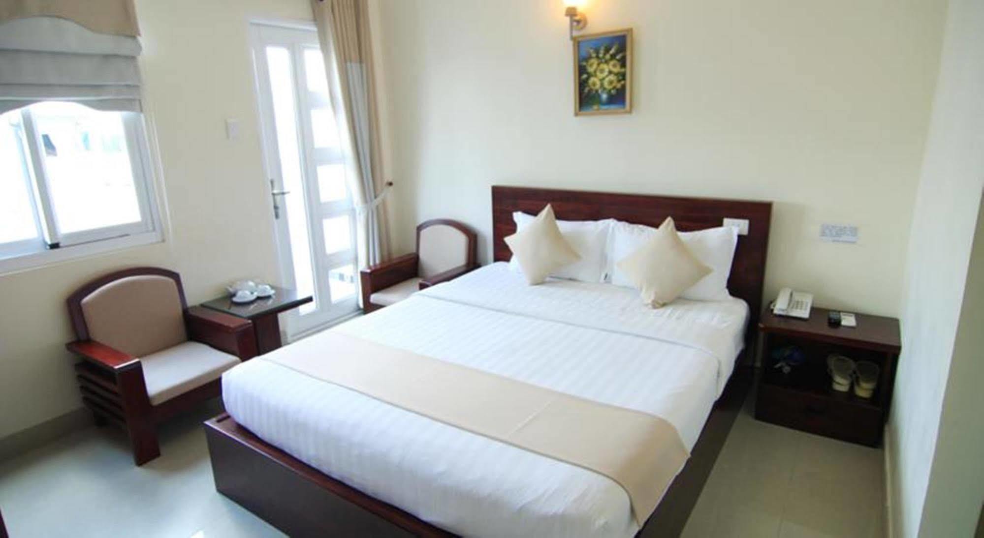 Oyo 438 Small Bay Hotel Ho Chi Minh-staden Exteriör bild